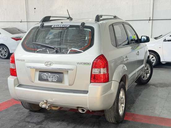 HYUNDAI-TUCSON-2012