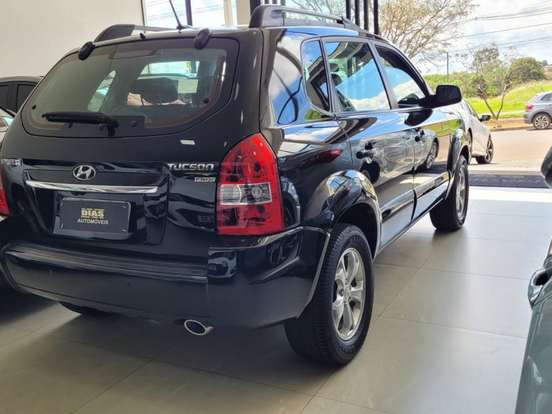HYUNDAI-TUCSON-2.0 MPFI GLS TOP 16V 143CV 2WD FLEX 4P AUTOMÁTICO HYUNDAI-TUCSON-2015