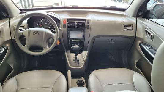 HYUNDAI-TUCSON-2.0 MPFI GLS TOP 16V 143CV 2WD FLEX 4P AUTOMÁTICO HYUNDAI-TUCSON-2015