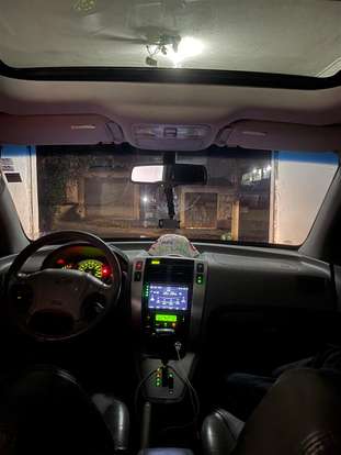 HYUNDAI-TUCSON-2008