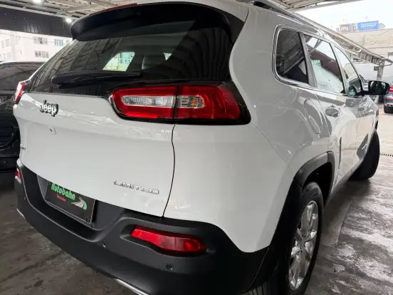 JEEP-CHEROKEE-3.2 LIMITED 4X4 V6 24V GASOLINA 4P AUTOMÁTICO JEEP-CHEROKEE-2015