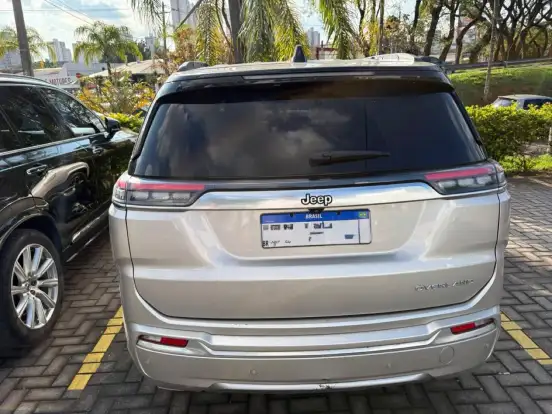 JEEP-COMMANDER-2022