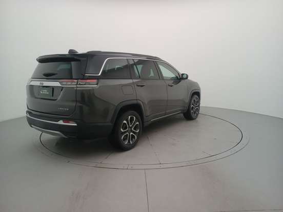 JEEP-COMMANDER-2024