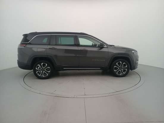 JEEP-COMMANDER-2024