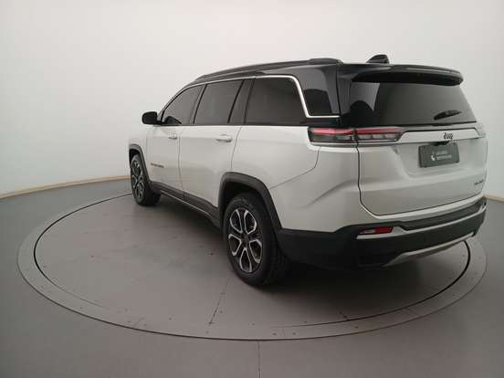 JEEP-COMMANDER-2024