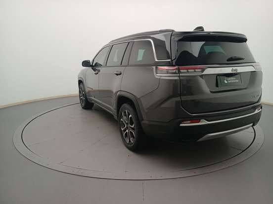 JEEP-COMMANDER-2023