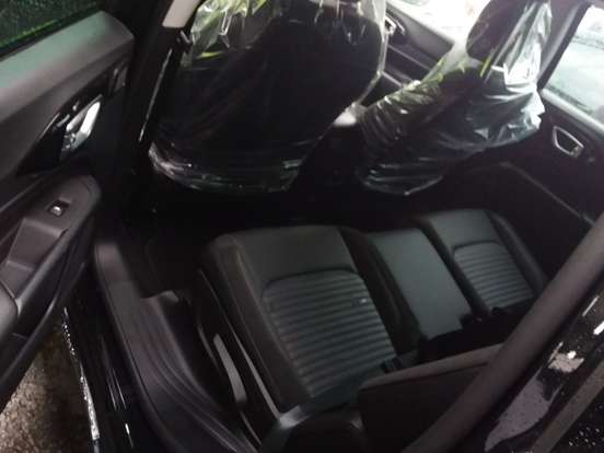 JEEP-COMMANDER-2025