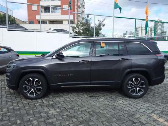 JEEP-COMMANDER-2024