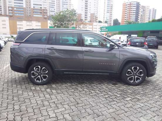 JEEP-COMMANDER-2024