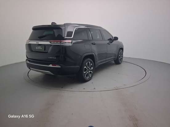 JEEP-COMMANDER-2024