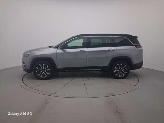 JEEP-COMMANDER-2024