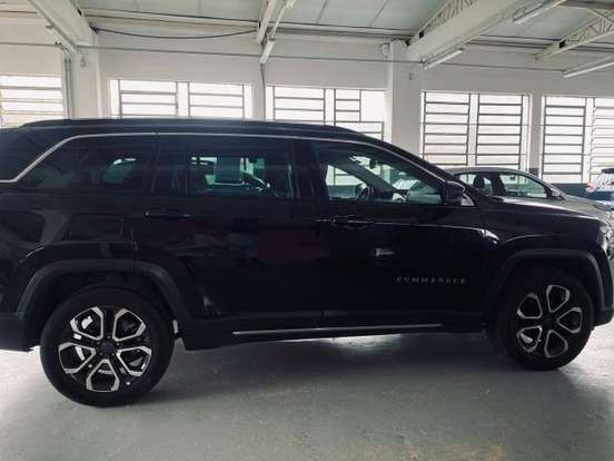 JEEP-COMMANDER-2023