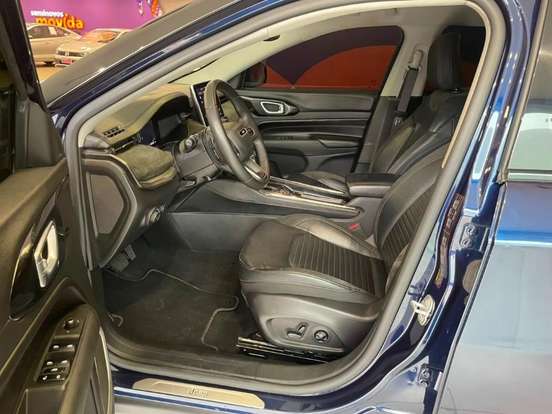JEEP-COMMANDER-2023