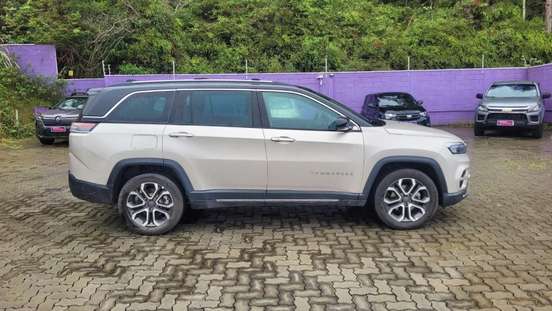 JEEP-COMMANDER-2025
