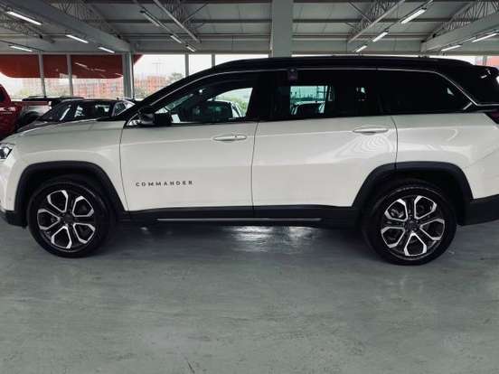 JEEP-COMMANDER-2024