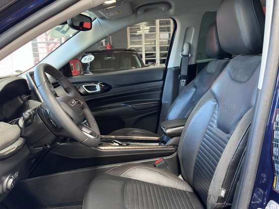 JEEP-COMMANDER-2022