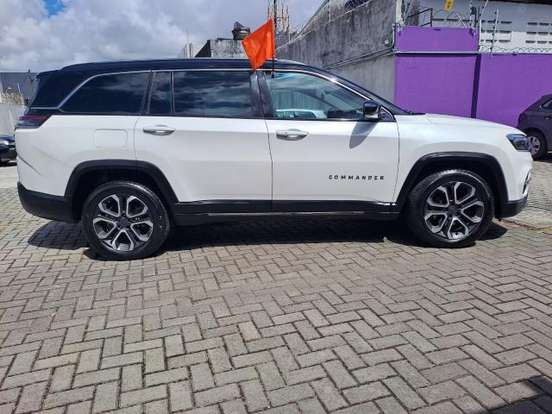 JEEP-COMMANDER-2023