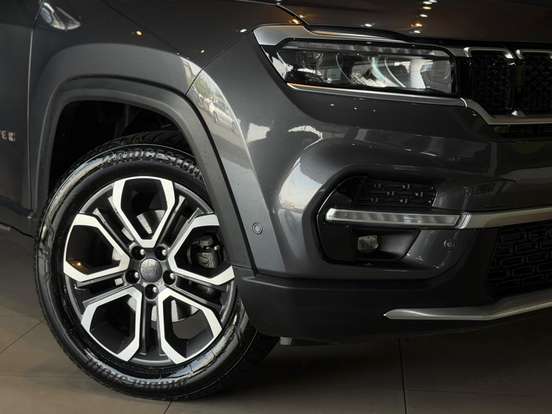 JEEP-COMMANDER-2023