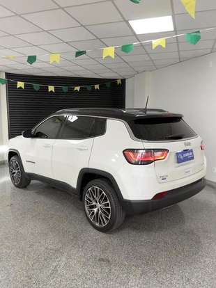 JEEP-COMMANDER-2023