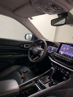 JEEP-COMMANDER-2023