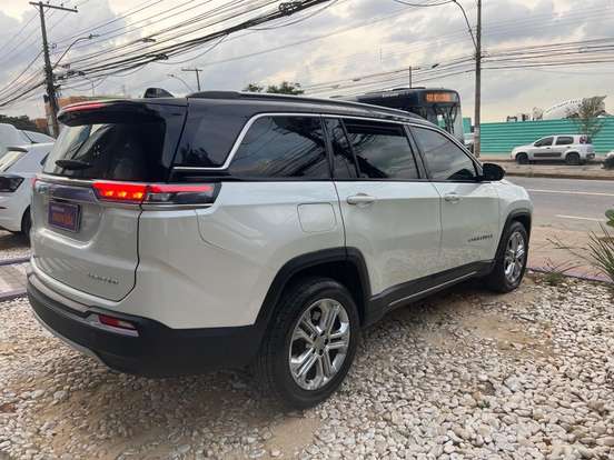 JEEP-COMMANDER-2023