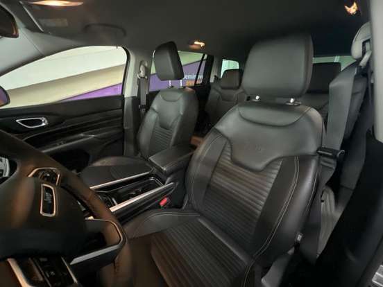 JEEP-COMMANDER-1.3 T270 TURBO FLEX LONGITUDE AT6 JEEP-COMMANDER-2025
