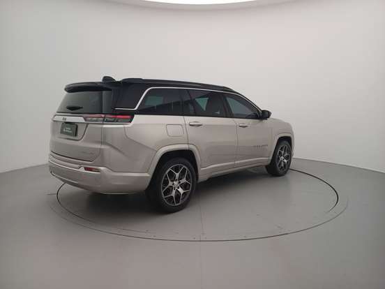 JEEP-COMMANDER-2023
