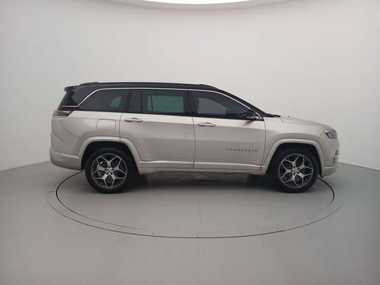 JEEP-COMMANDER-2023