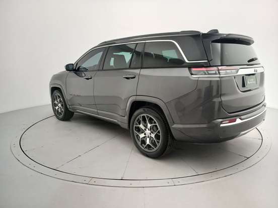 JEEP-COMMANDER-2024