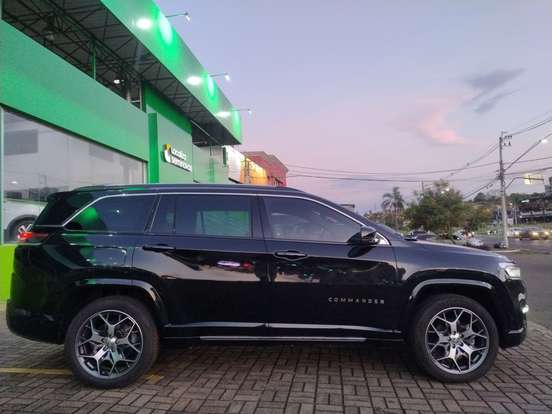 JEEP-COMMANDER-2025