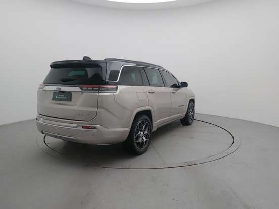 JEEP-COMMANDER-2024