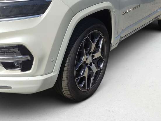 JEEP-COMMANDER-2023