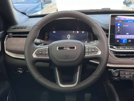 JEEP-COMMANDER-2025