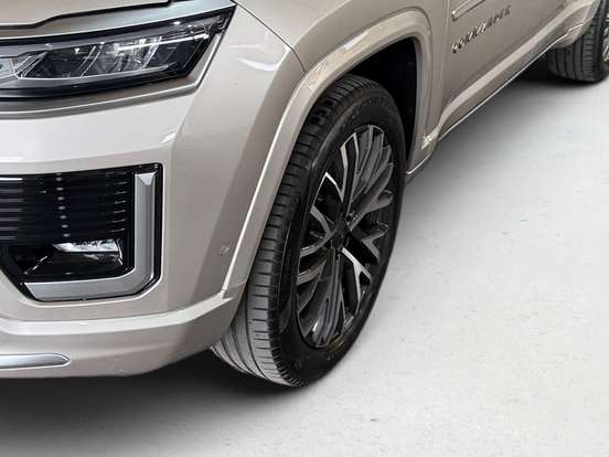 JEEP-COMMANDER-2025