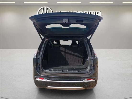 JEEP-COMMANDER-2024