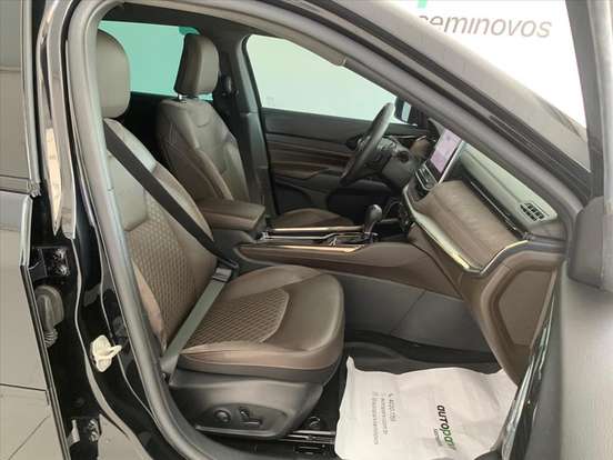 JEEP-COMMANDER-2024
