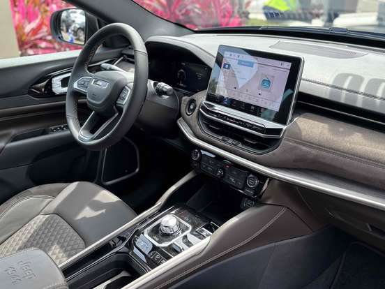 JEEP-COMMANDER-2026
