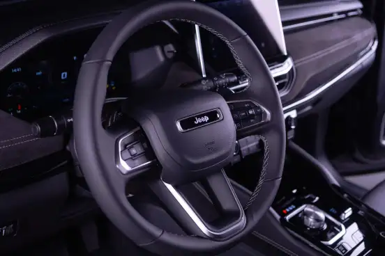 JEEP-COMMANDER-2025