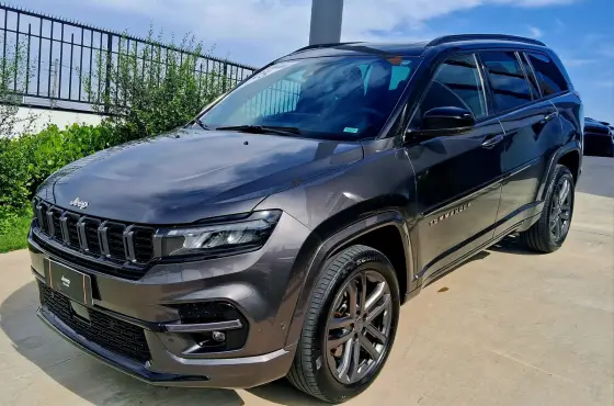 JEEP COMMANDER 2.0 HURRICANE 4 TURBO GASOLINA OVERLAND AT9