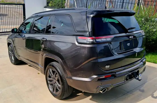 JEEP-COMMANDER-2024