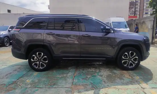 JEEP-COMMANDER-2022