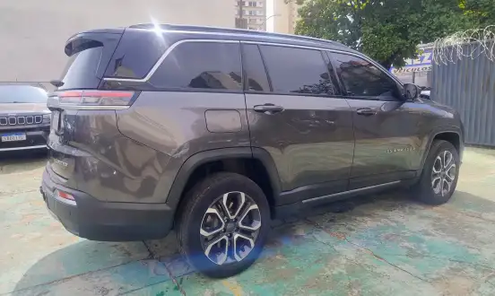 JEEP-COMMANDER-2022