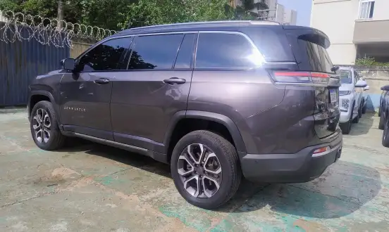 JEEP-COMMANDER-2022
