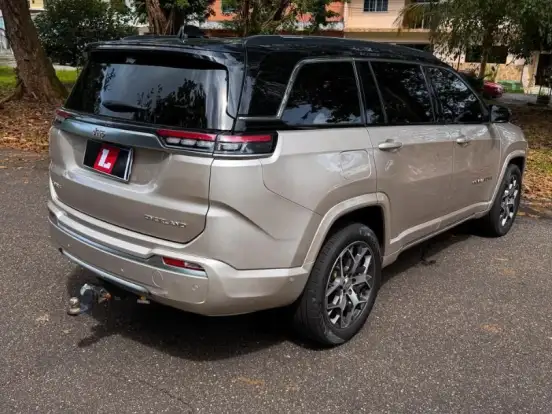 JEEP-COMMANDER-2.0 TD380 TURBO DIESEL OVERLAND AT9 JEEP-COMMANDER-2022