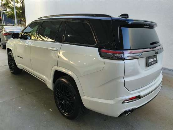 JEEP-COMMANDER-2.0 HURRICANE 4 TURBO GASOLINA BLACKHAWK AT9 JEEP-COMMANDER-2025