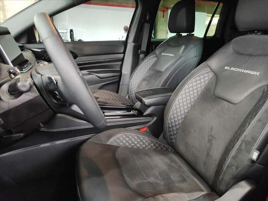 JEEP-COMMANDER-2025