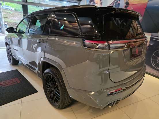 JEEP-COMMANDER-2025