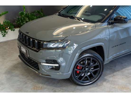 JEEP-COMMANDER-2.0 HURRICANE 4 TURBO GASOLINA BLACKHAWK AT9 JEEP-COMMANDER-2025