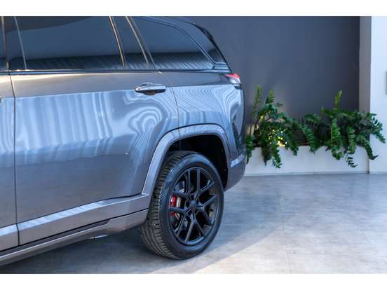 JEEP-COMMANDER-2025