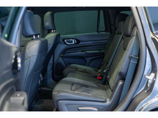 JEEP-COMMANDER-2025